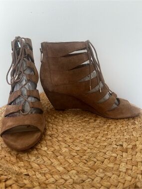NWOT Sam Edelman Lace-Up Wedge Sandals Size 10